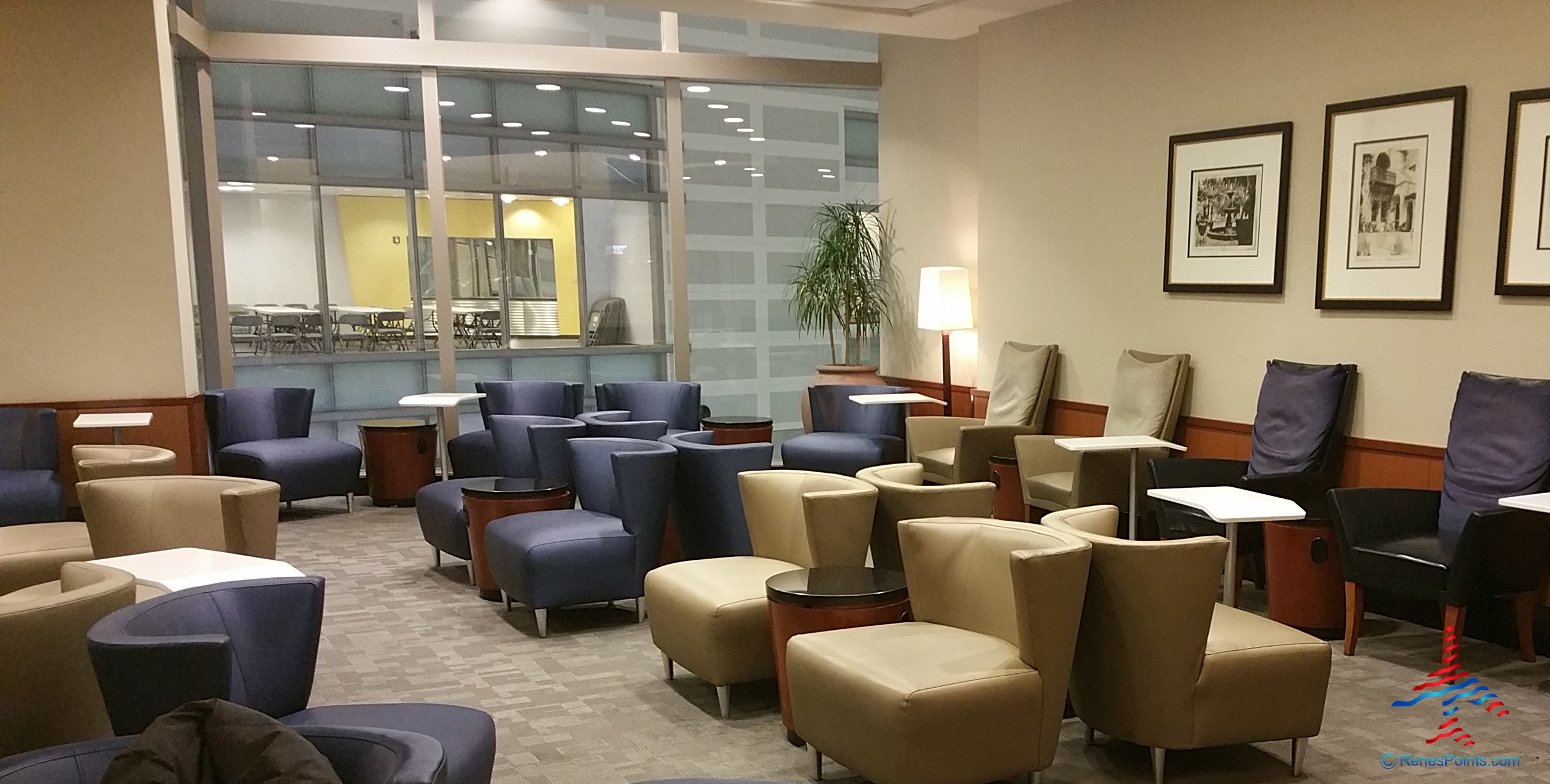 Delta Sky Club Detroit & Minneapolis reviews – DTW central A club by Renes Points