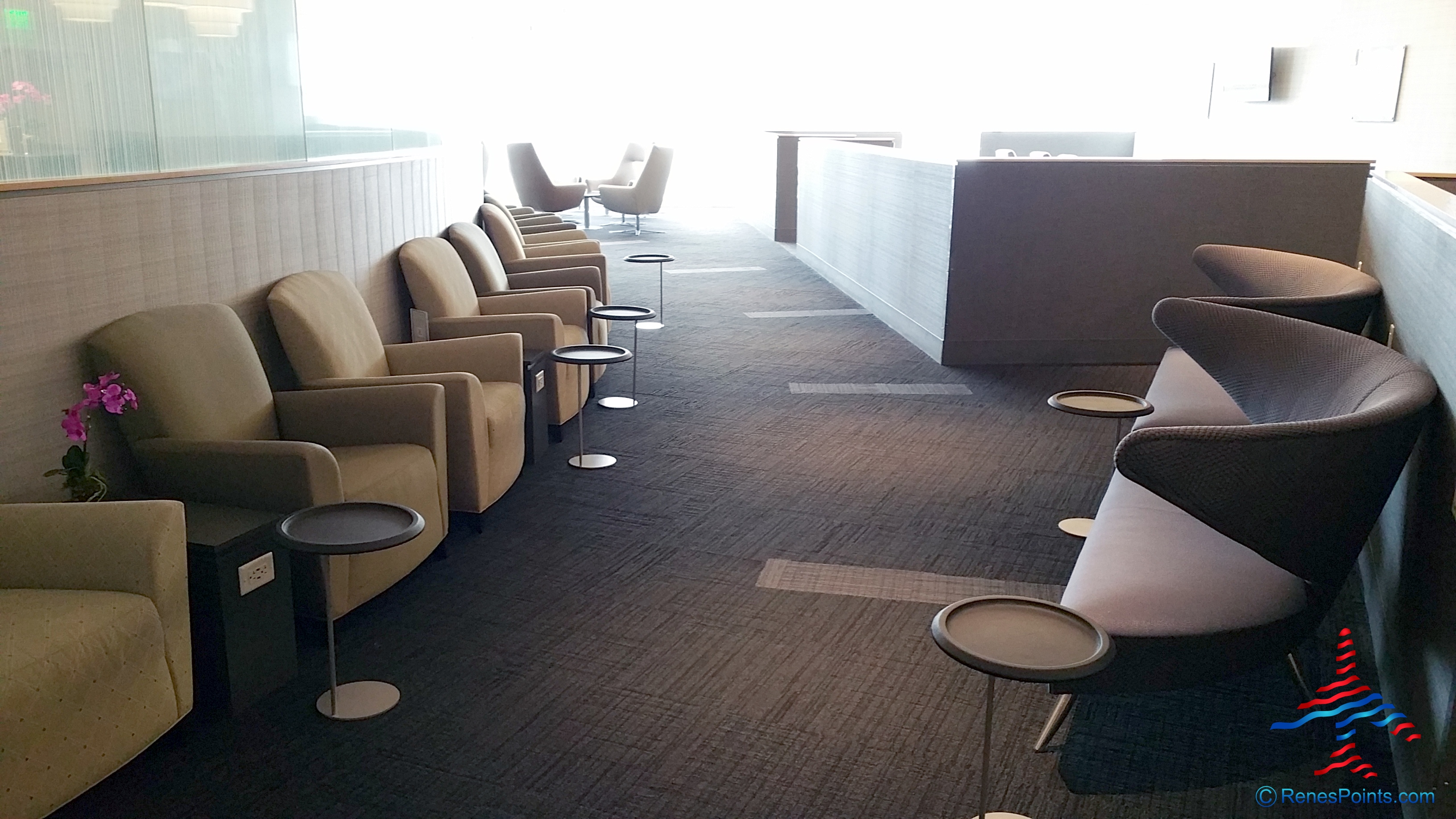 THE CLUB at MCO Orlando Florida Airport lounge review by Eye of the Flyer