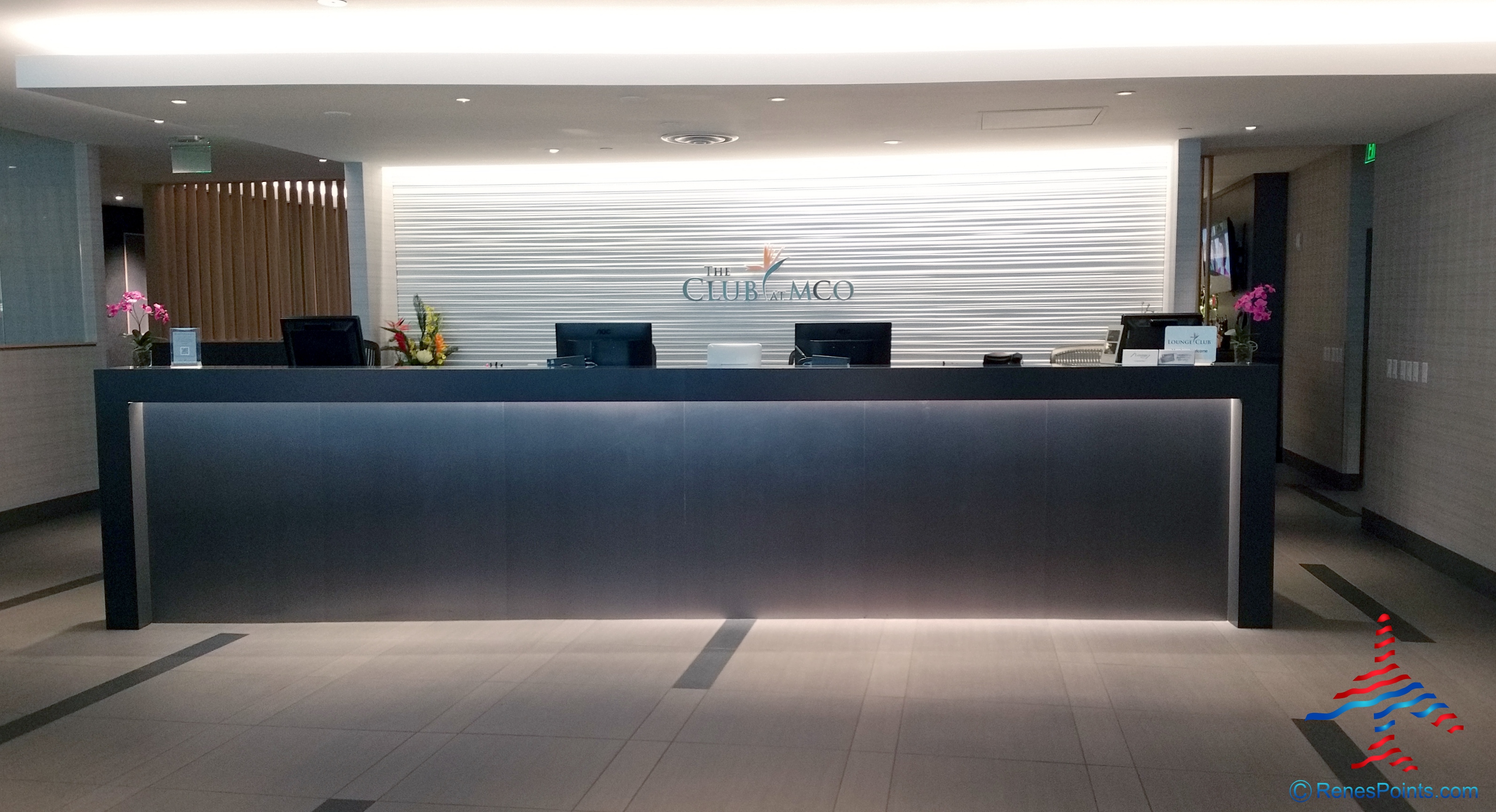 THE CLUB at MCO Orlando Florida Airport lounge review by Eye of the Flyer