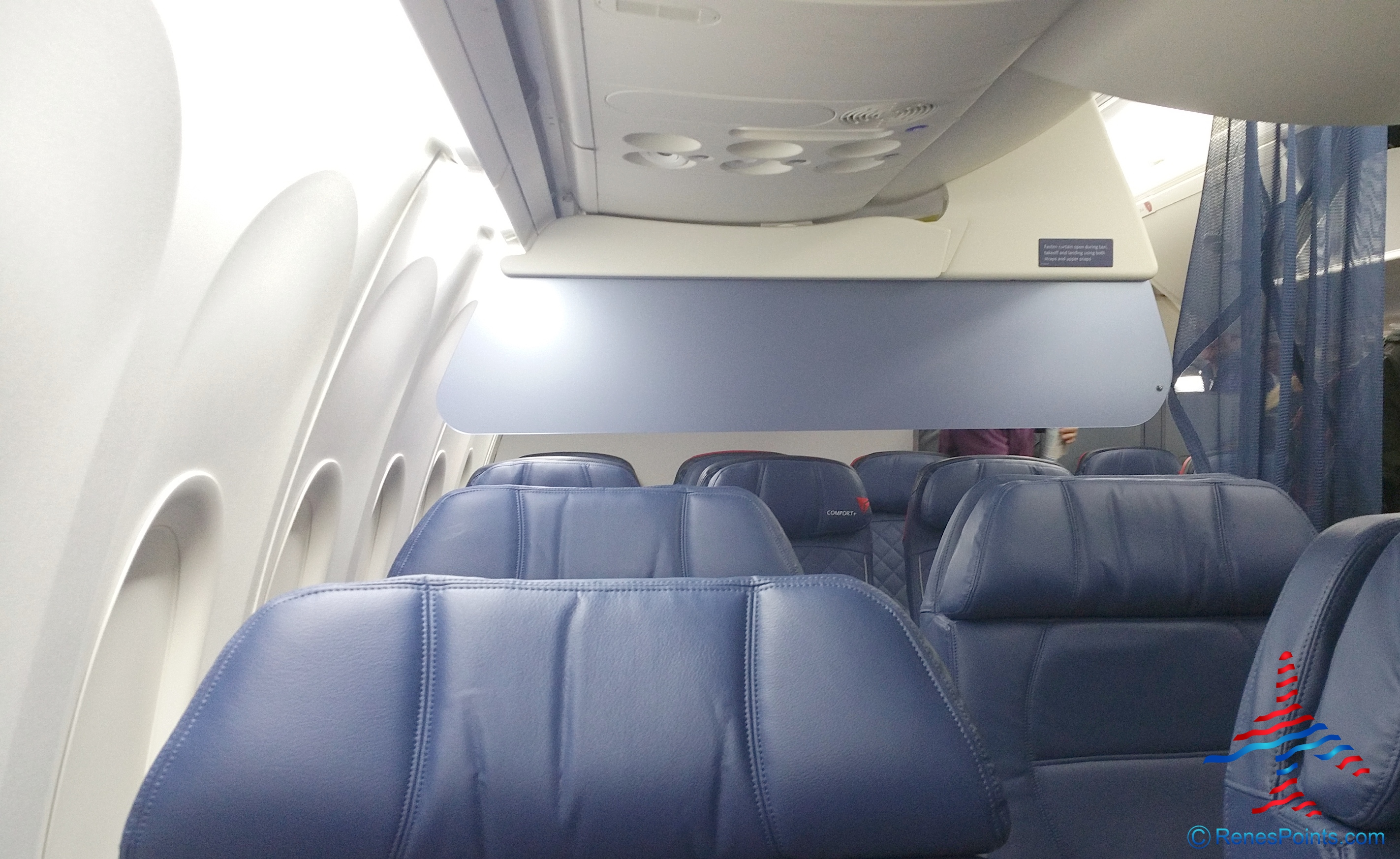 Delta’s new 757-200(OW) mods for 1st, Comfort Plus & overhead “cabin” dividers. My new favorite C+ seating section.