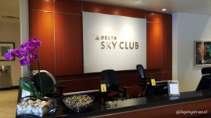 Delta DFW SkyClub E11 Front Desk