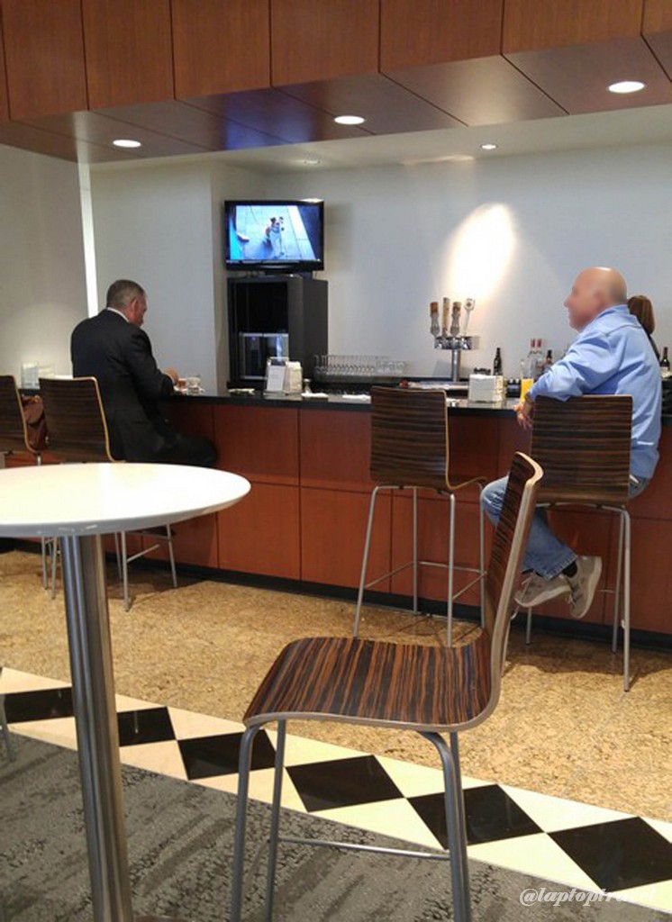 Delta Sky Club Dallas DFW Airport Review – Terminal E Remodeled location near Gate E11
