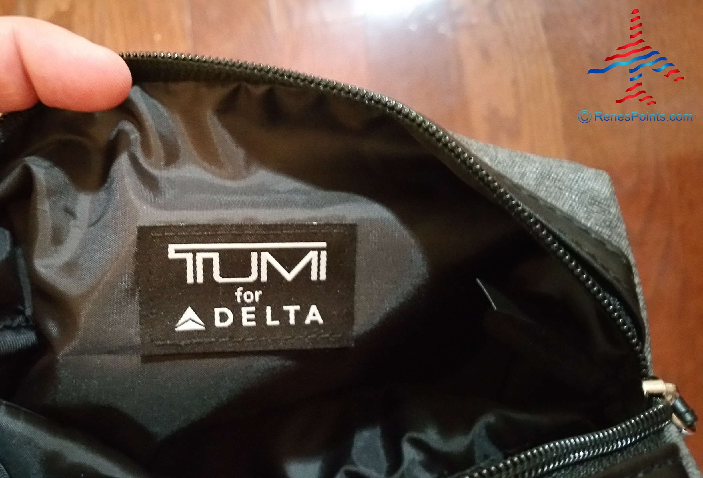 Delta Tumi Delta One Amenity Kit Review Black and Gray RenesPoints blog