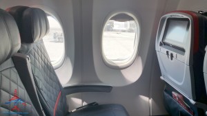 fancy stiching in the leather delta comfort plus 737-900er renespoints blog