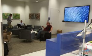 Delta Sky Club PHL Philadelphia Terminal D by RenésPoints travel blog (13)