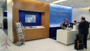 Delta Sky Club PHL Philadelphia Terminal D by RenésPoints travel blog (4)
