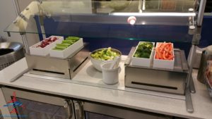 Delta Sky Club PHL Philadelphia Terminal D by RenésPoints travel blog (7)