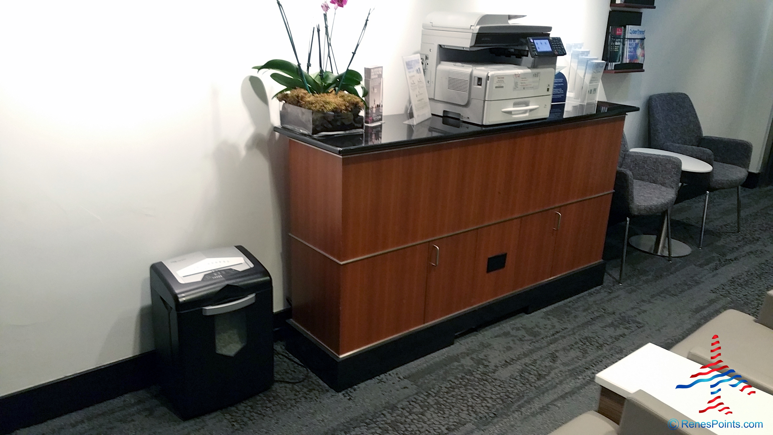 Delta Sky Club MSY Louis Armstrong New Orleans Airport Review RenésPoints blog