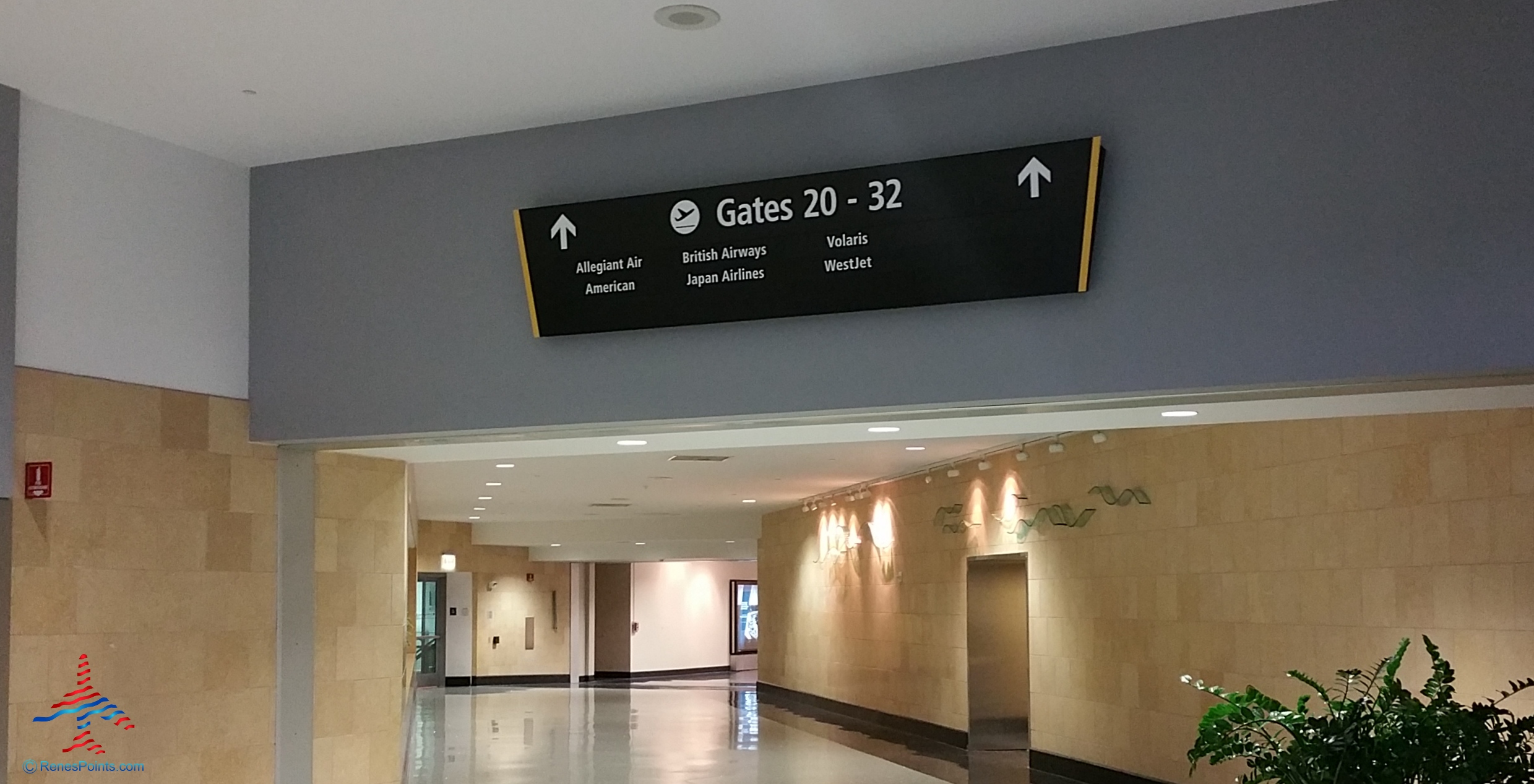 San Diego SAN Airport AirSpace Lounge Review RenesPoints Travel Blog