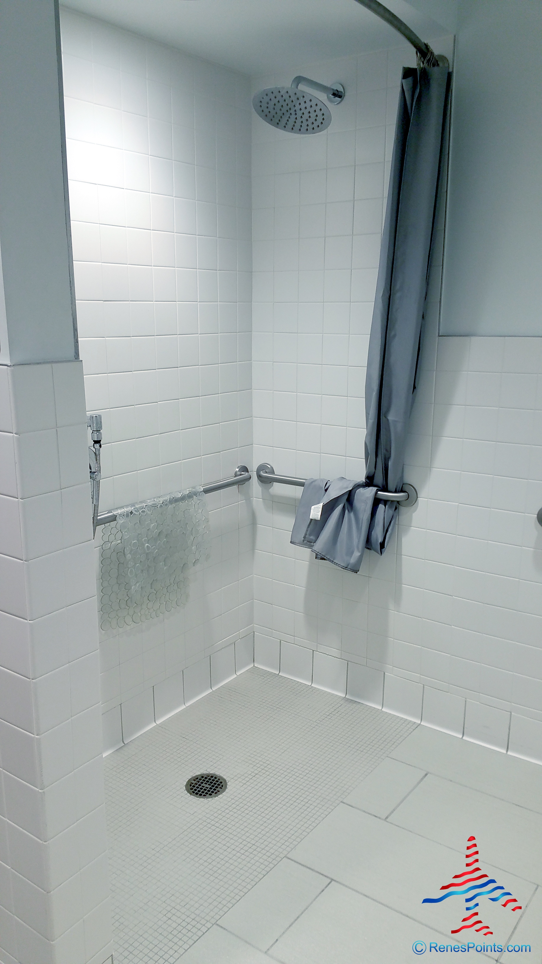 San Diego SAN Airport AirSpace Lounge Review RenesPoints Travel Blog