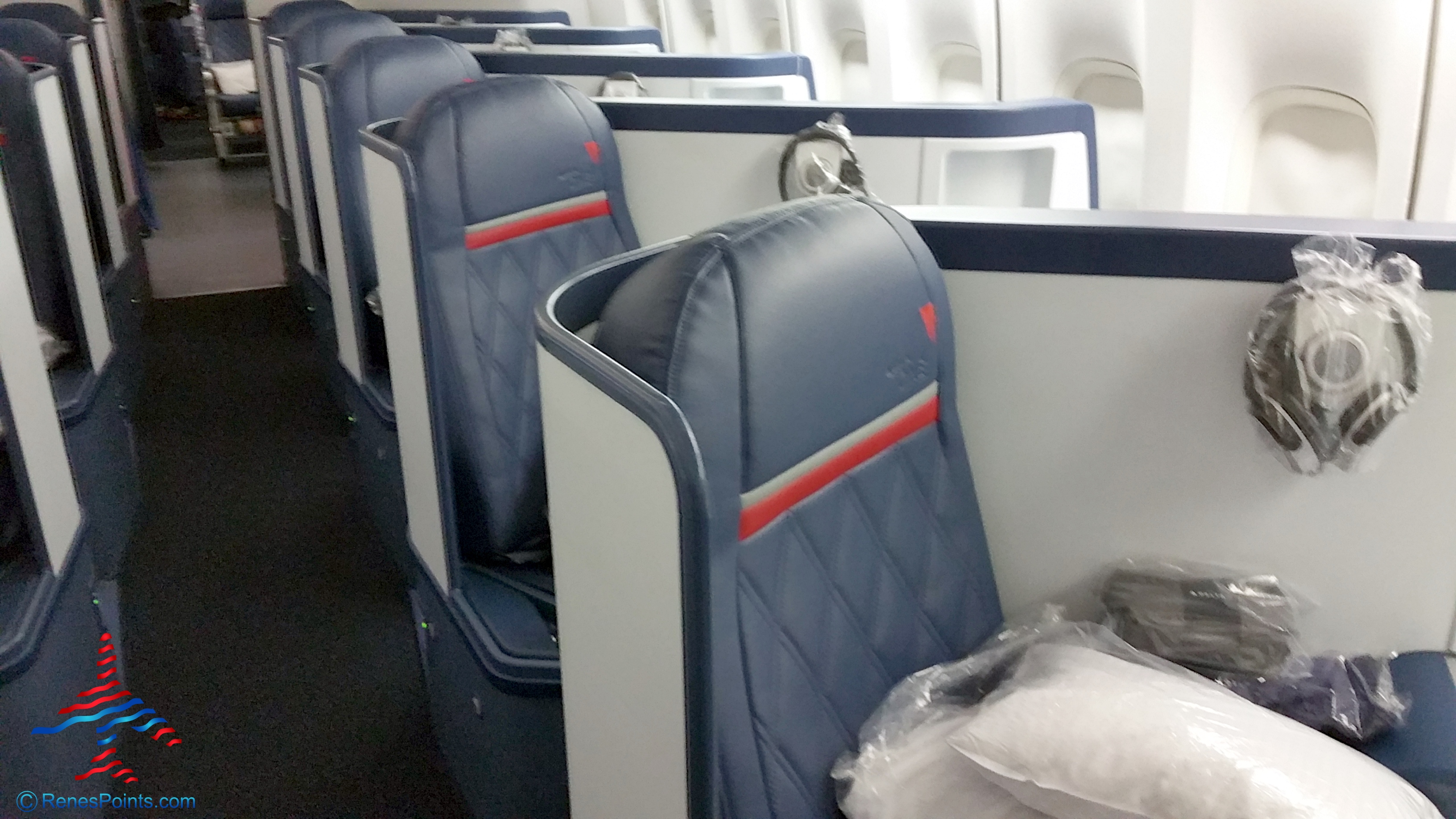 Delta Air Line 747 Delta One business class seat flight review NRT