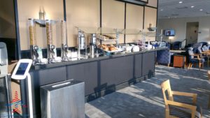 Delta Sky Club EWR Newark Liberty International Airport RenesPoints blog review (12)