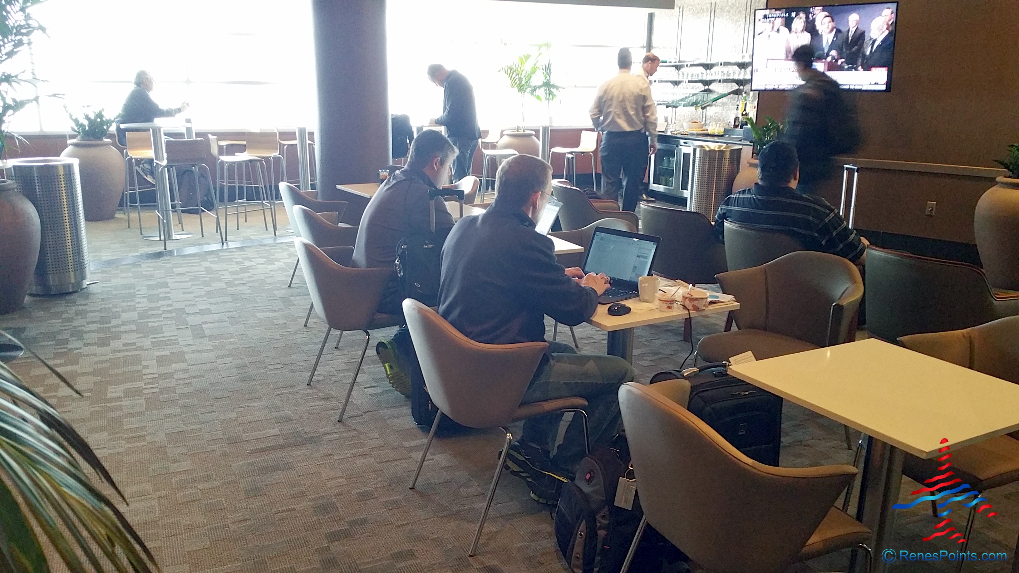 Delta Sky Club Review Minneapolis MSP B/C (near C gates) Review