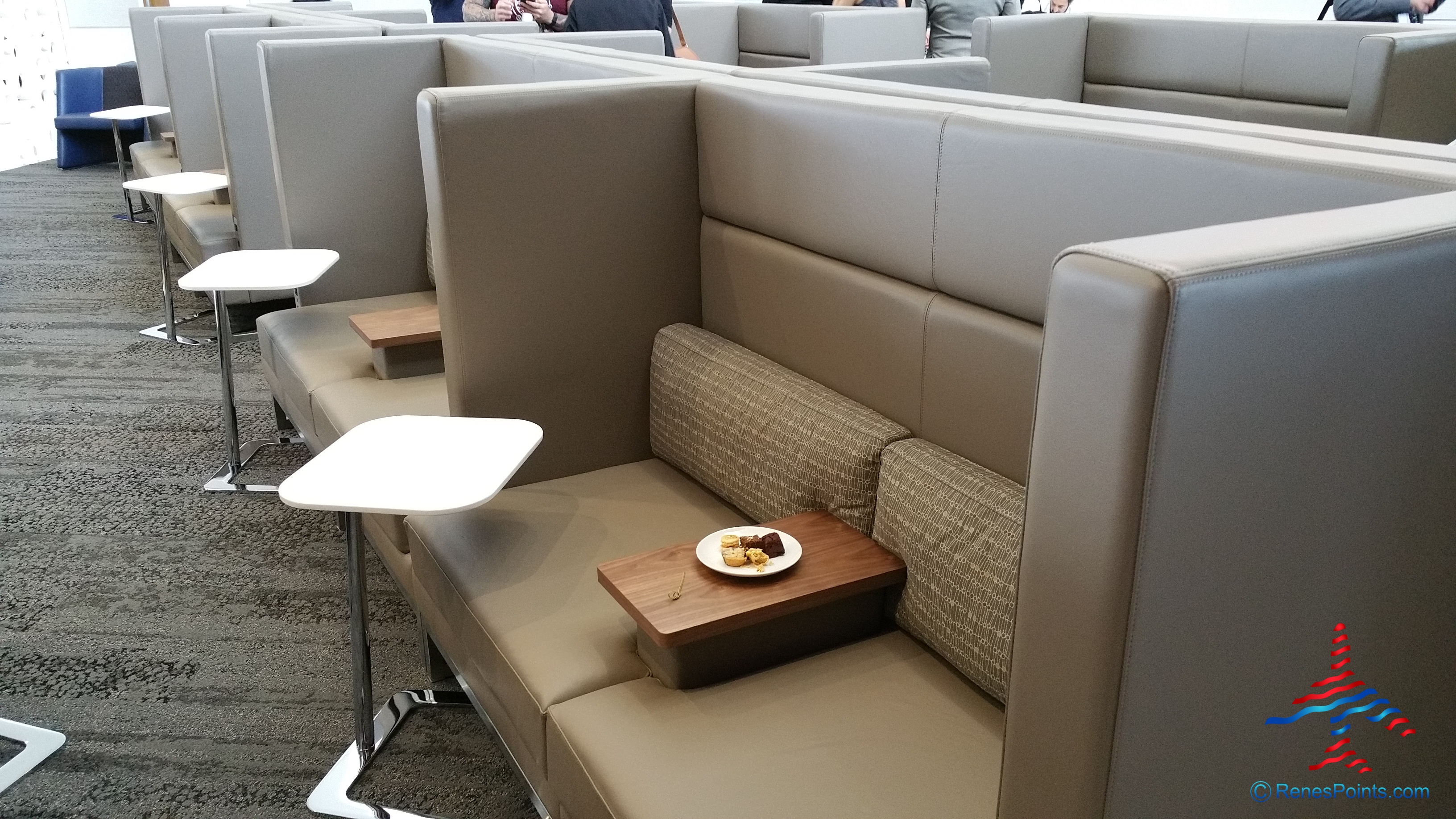 Delta Sky Club ATL Atlanta Concourse B Review by RenesPoints blog