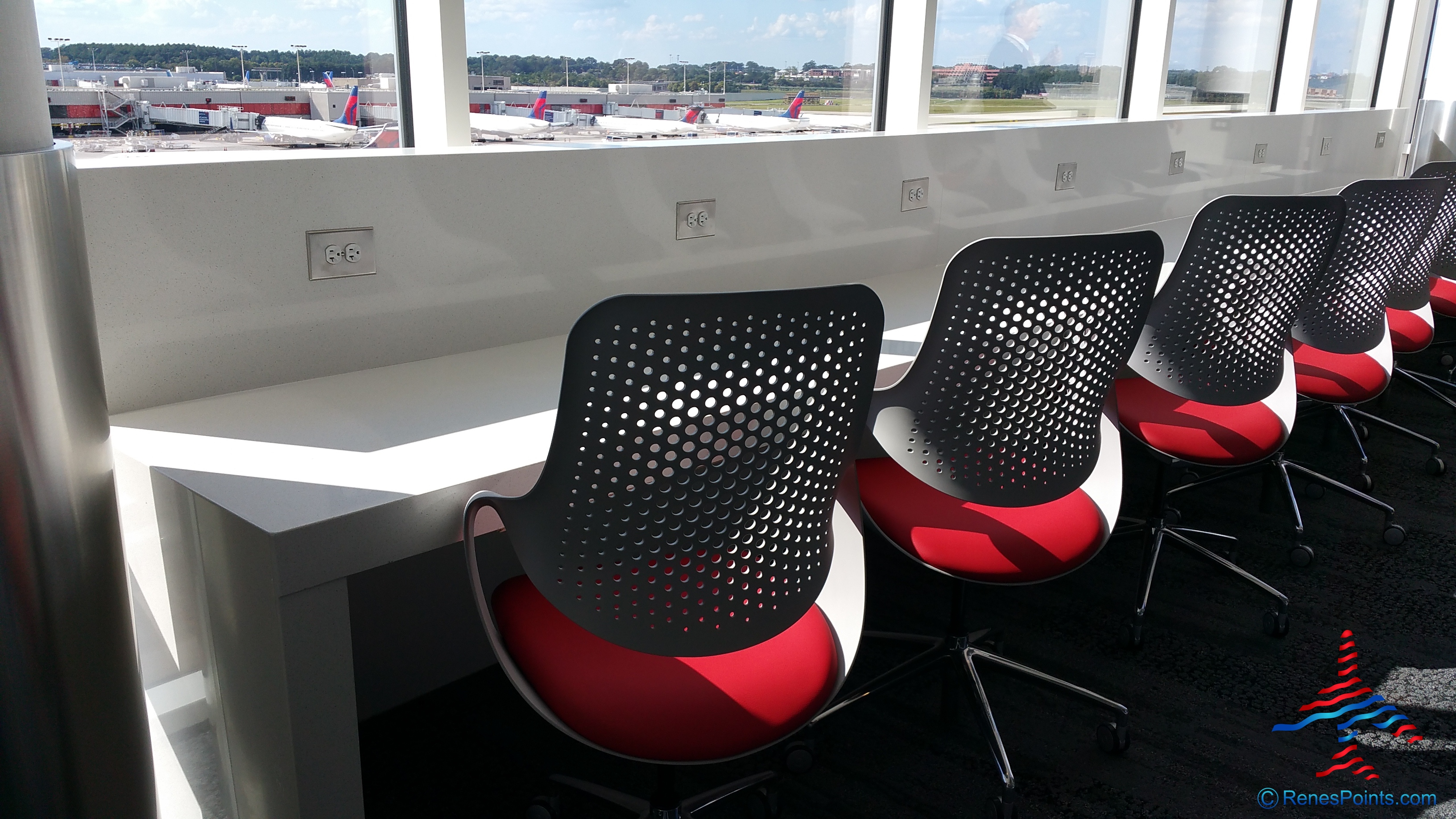 Delta Sky Club ATL Atlanta Concourse B Review by RenesPoints blog