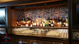 New Delta Sky Club ATL Atlanta Airport B concorse RenesPoints blog reveiw (26)