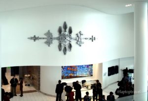 dsc_8829_focal-point-of-skyclub-art