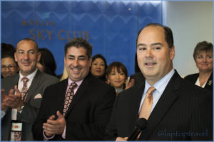 dsc_9021_delta-skyclub-mike-medeiros-vp-seattle-operations-premiere-event