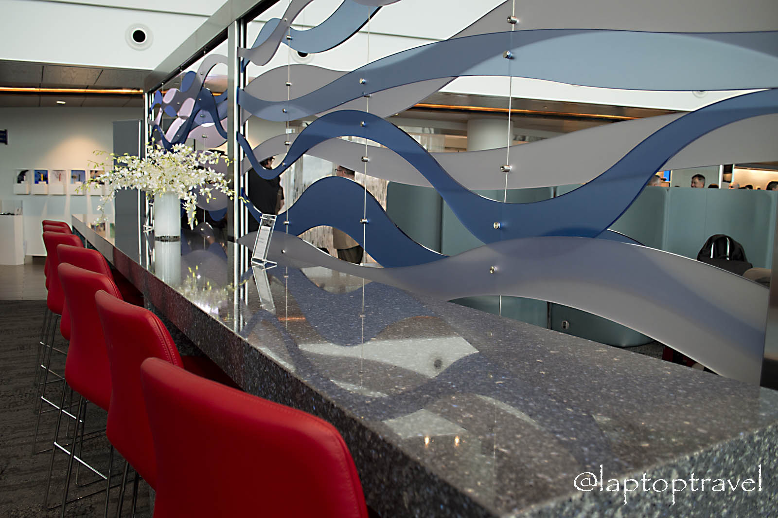 Review of Delta’s Newest Massive Flagship Sky Club in Seattle SEA – A First-Hand Visit
