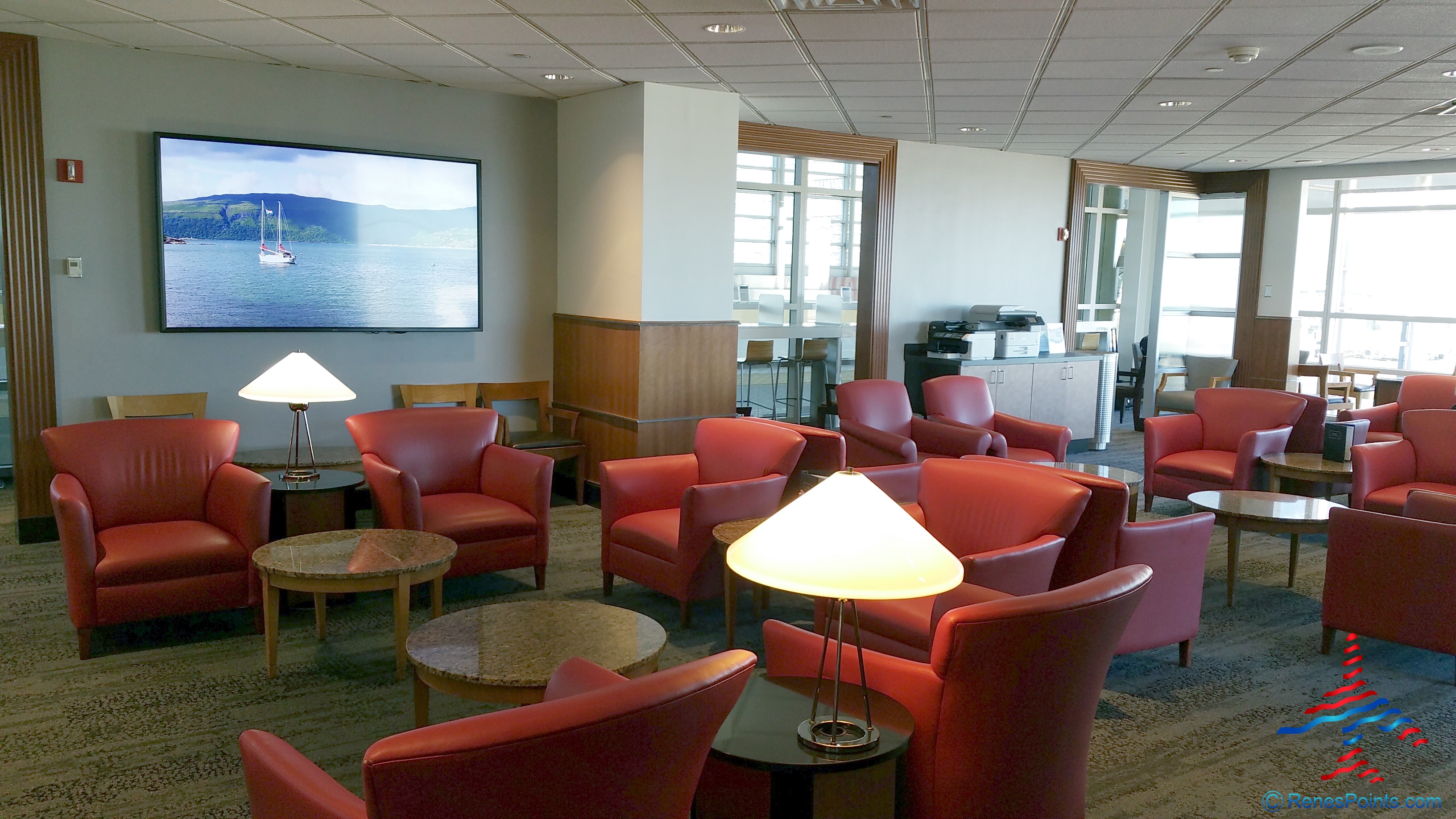 Delta Sky Club DCA Ronald Reagan Washington National Airport Review