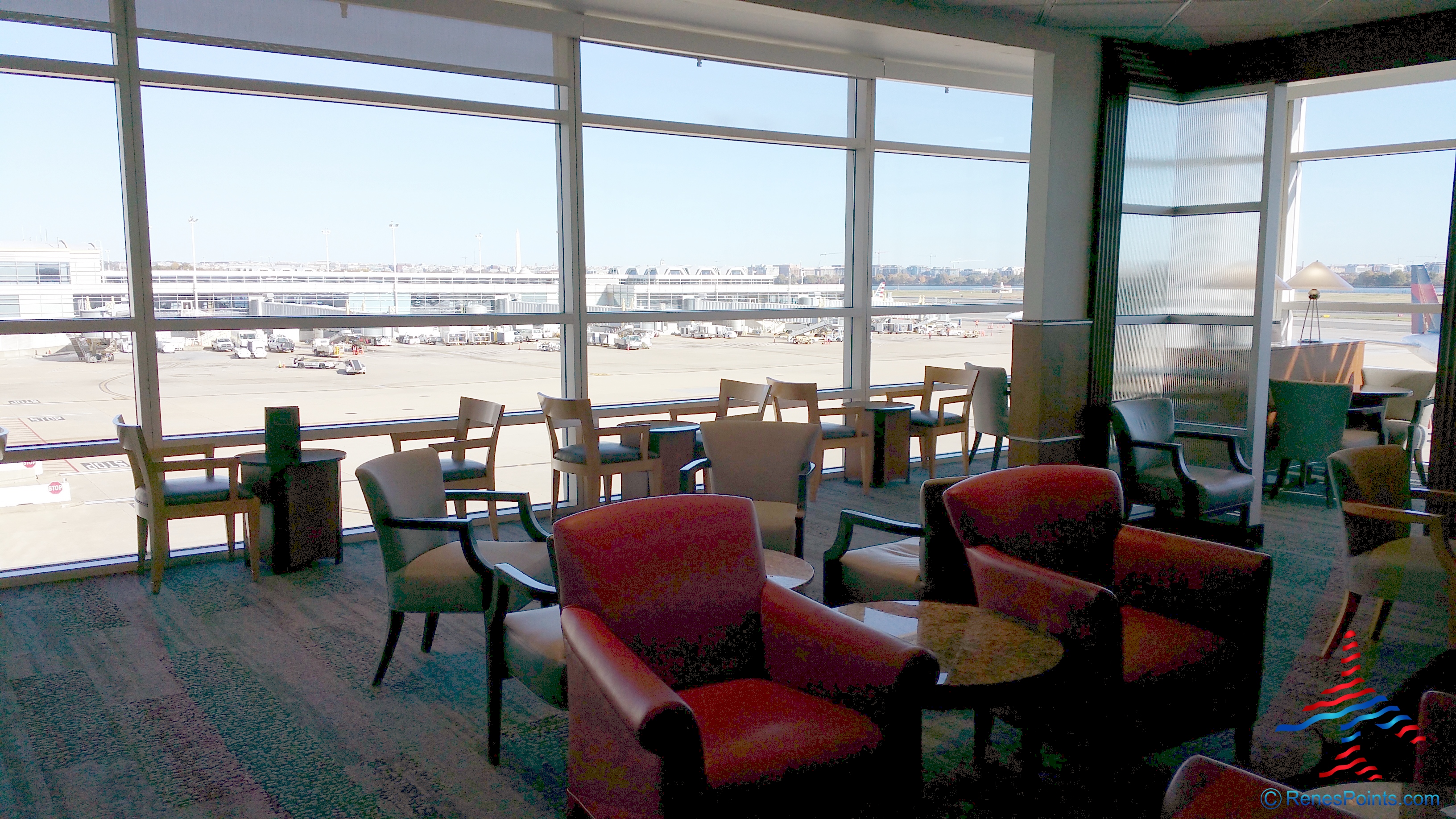Delta Sky Club DCA Ronald Reagan Washington National Airport Review