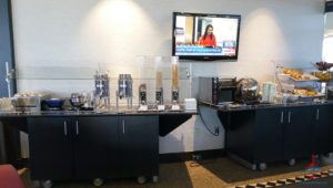 review-delta-air-lines-sky-club-dca-ronald-reagan-washington-national-airport-renespoints-travel-blog-8