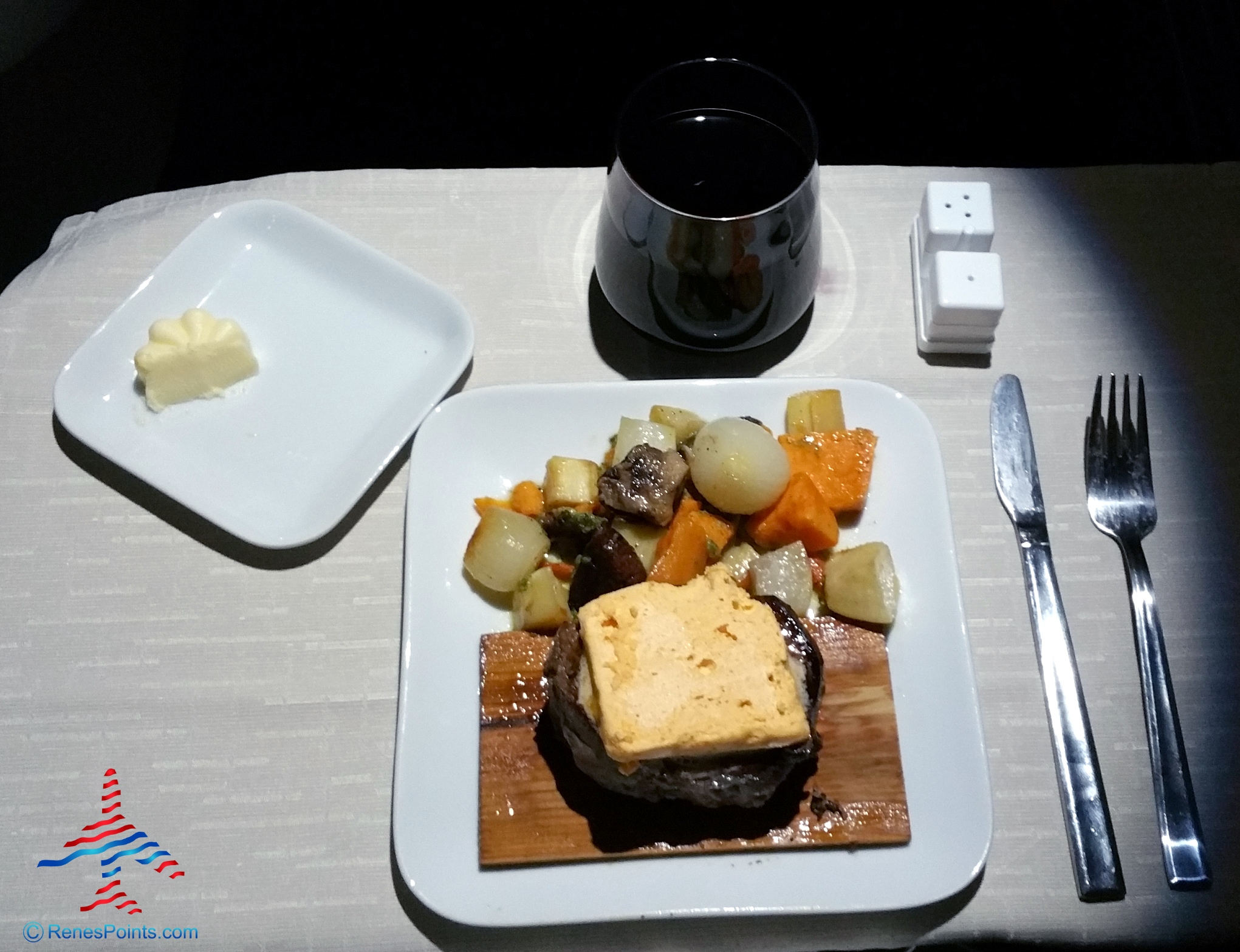 Delta One Business Class Seat Review A330-200 Seattle to Hong Kong RenesPoints blog