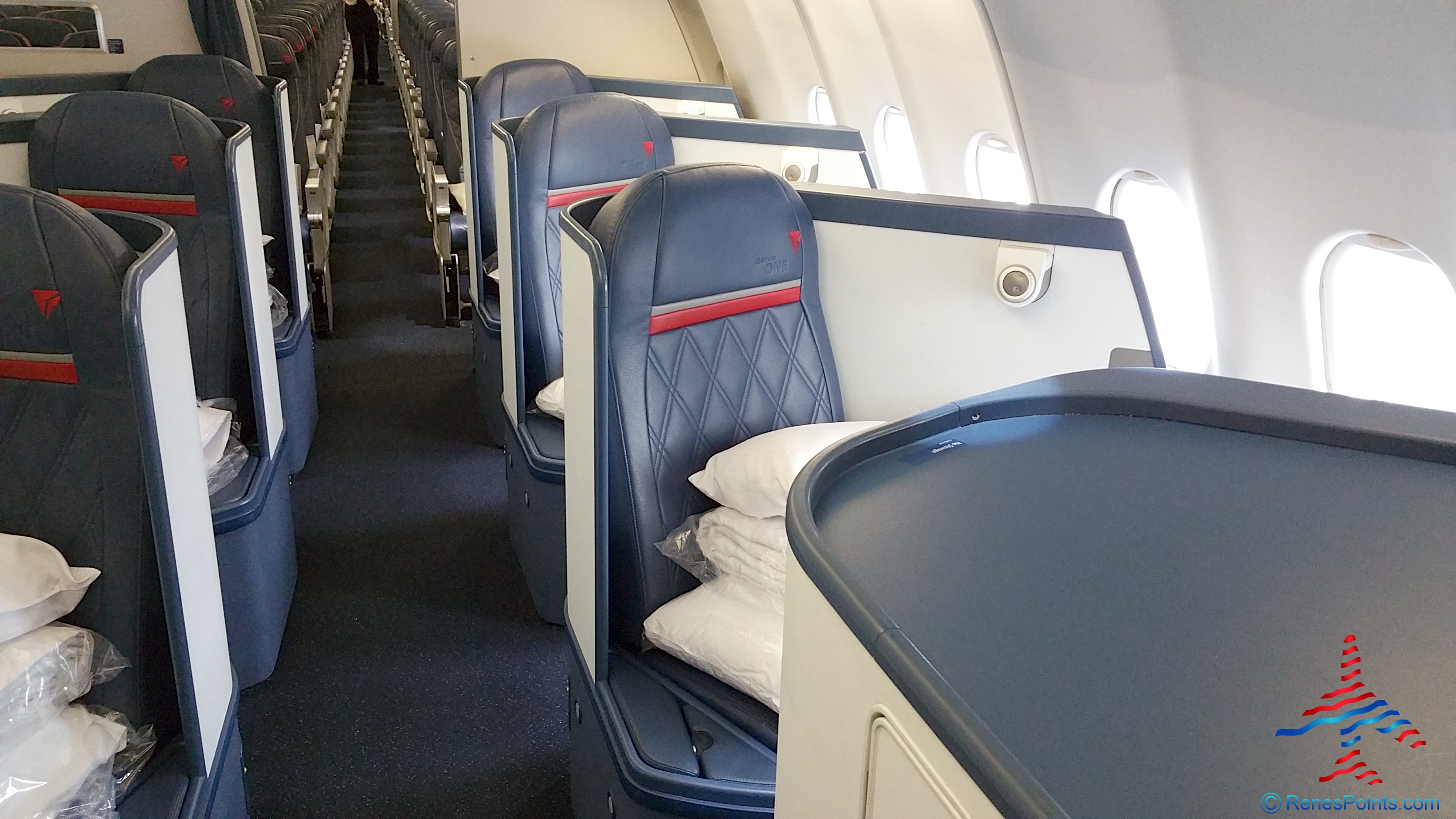 Delta One Business Class Seat Review A330-200 Seattle to Hong Kong RenesPoints blog