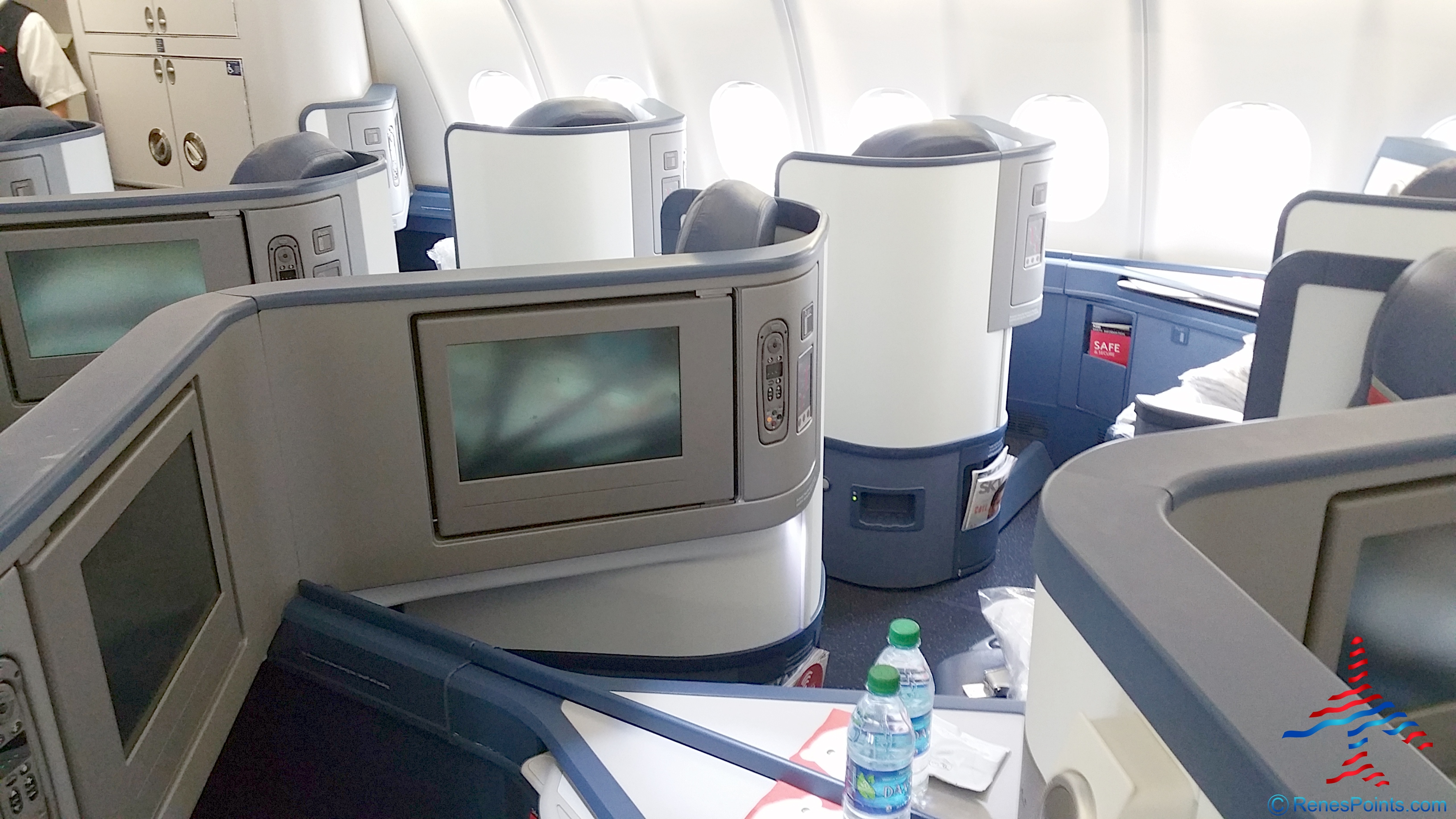 Delta One Business Class Seat Review A330-200 Seattle to Hong Kong RenesPoints blog
