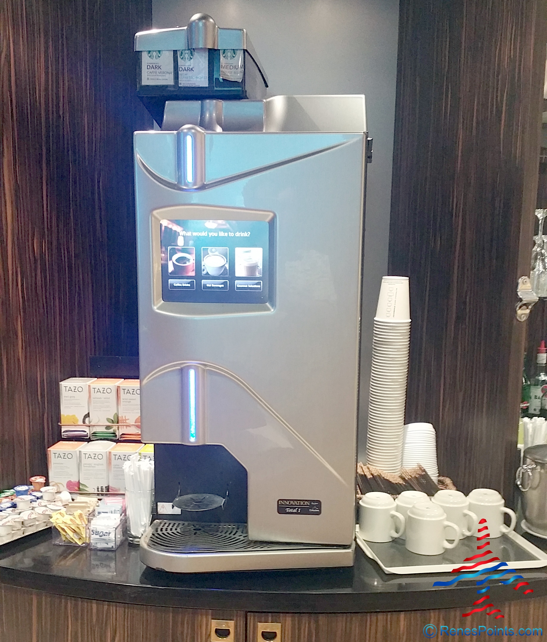 Review: KLM Crown Lounge IAH Houston Airport Skyteam Lounge & Priority Pass