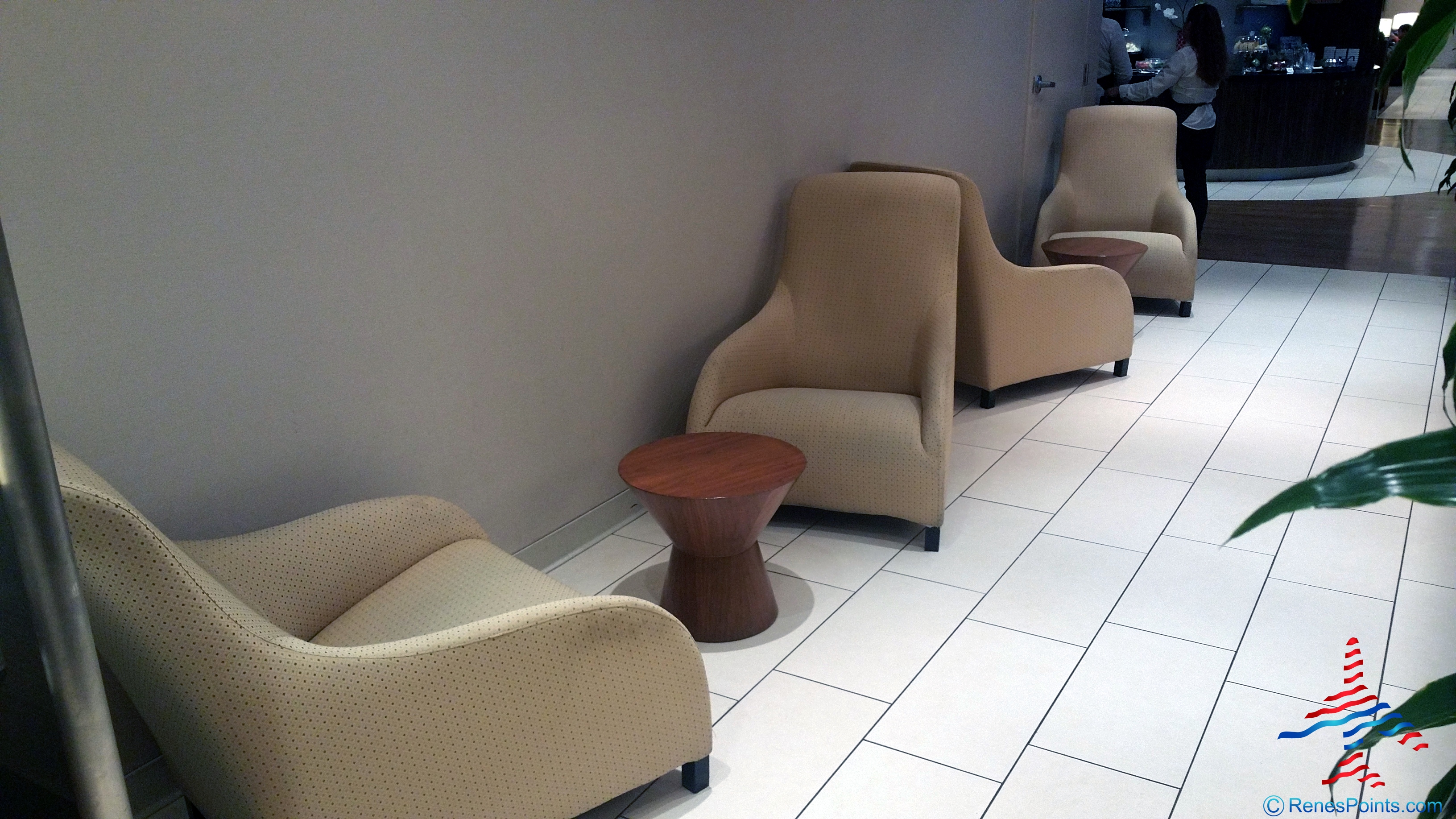 Review: KLM Crown Lounge IAH Houston Airport Skyteam Lounge & Priority Pass