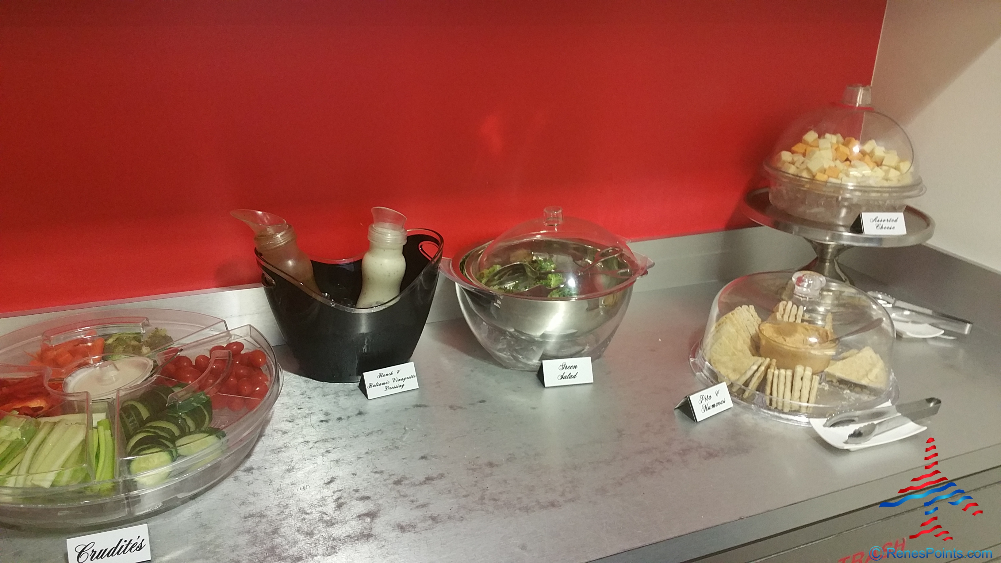 Review: Air France Skyteam Priority Pass lounge IAH Houston Texas RenésPoints travel blog