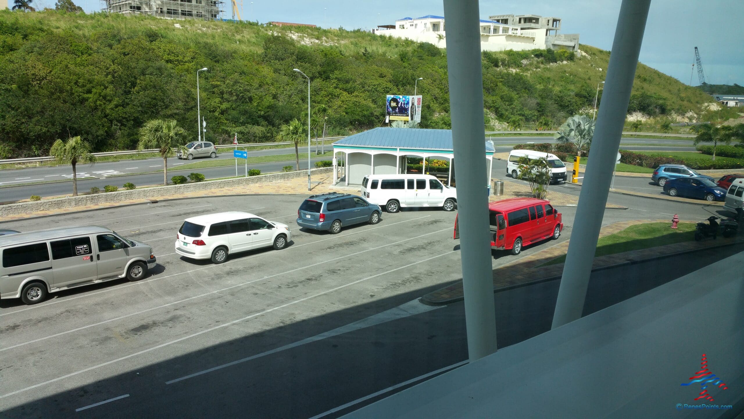 The Priority Pass Executive lounge review at SXM St. Maarten RenésPoints Travel blog review