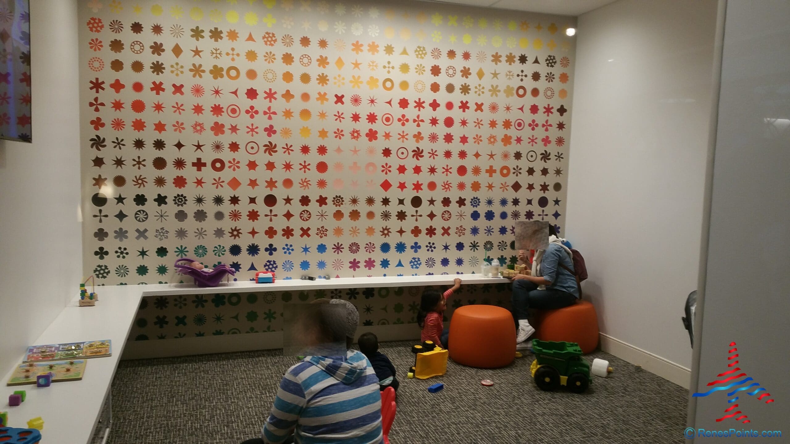 The “hidden” Houston IAH American Express Centurion Lounge Terminal D Review