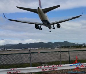 delta-jet-lands-sxm-st-maarten-renespoints-travel-blog-review