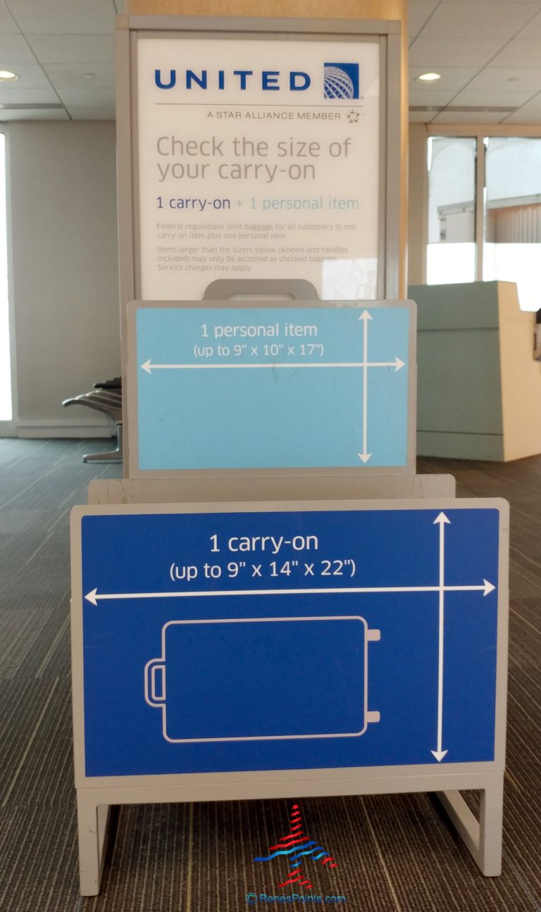 what is the size for a carry on bag for american airlines