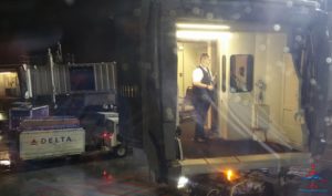 one strange delta flight from phx to dtw renespoints blog (5)