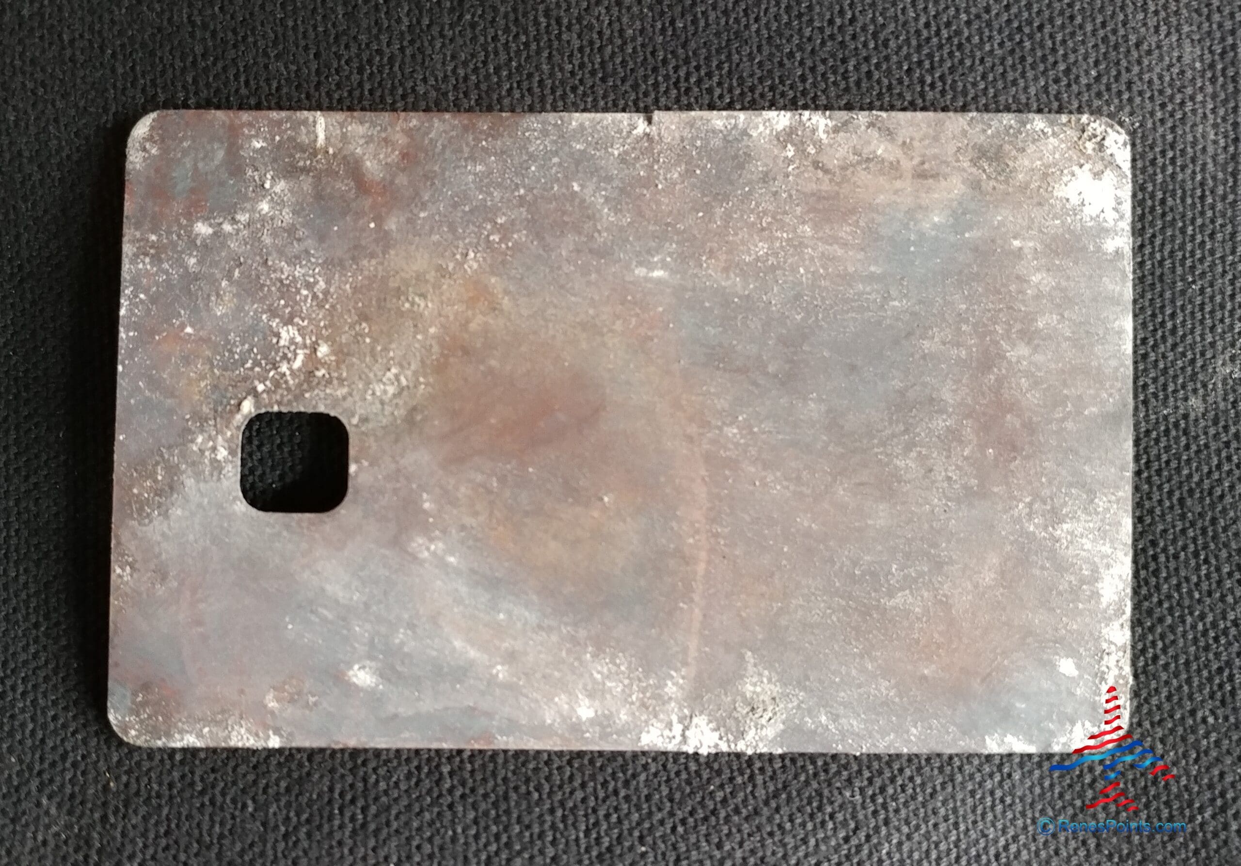 Do you know the “inside” difference between the metal Chase Sapphire and Reserve cards? Take a look (and how to destroy them)!
