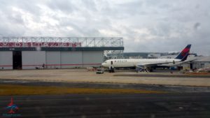 fly delta jets sign atl renespoints blog