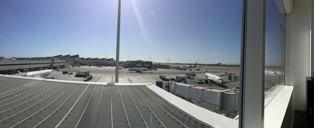 What is it like in LAX this week? Reader Chris tell us the “real” skinny on the Delta terminal move!