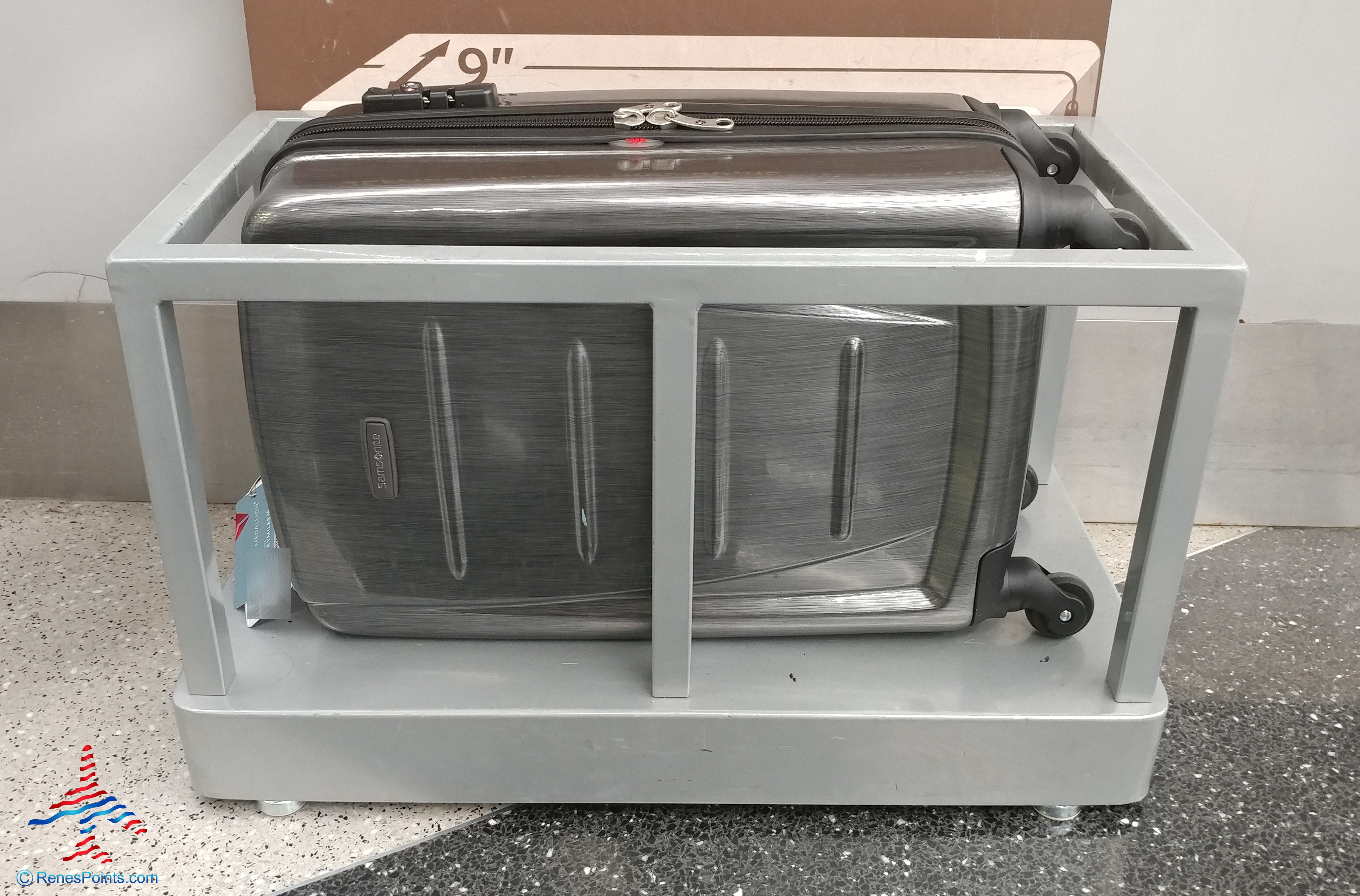 I love my Samsonite Delta “legal” Carry-on Spinner but wish it had one more feature!