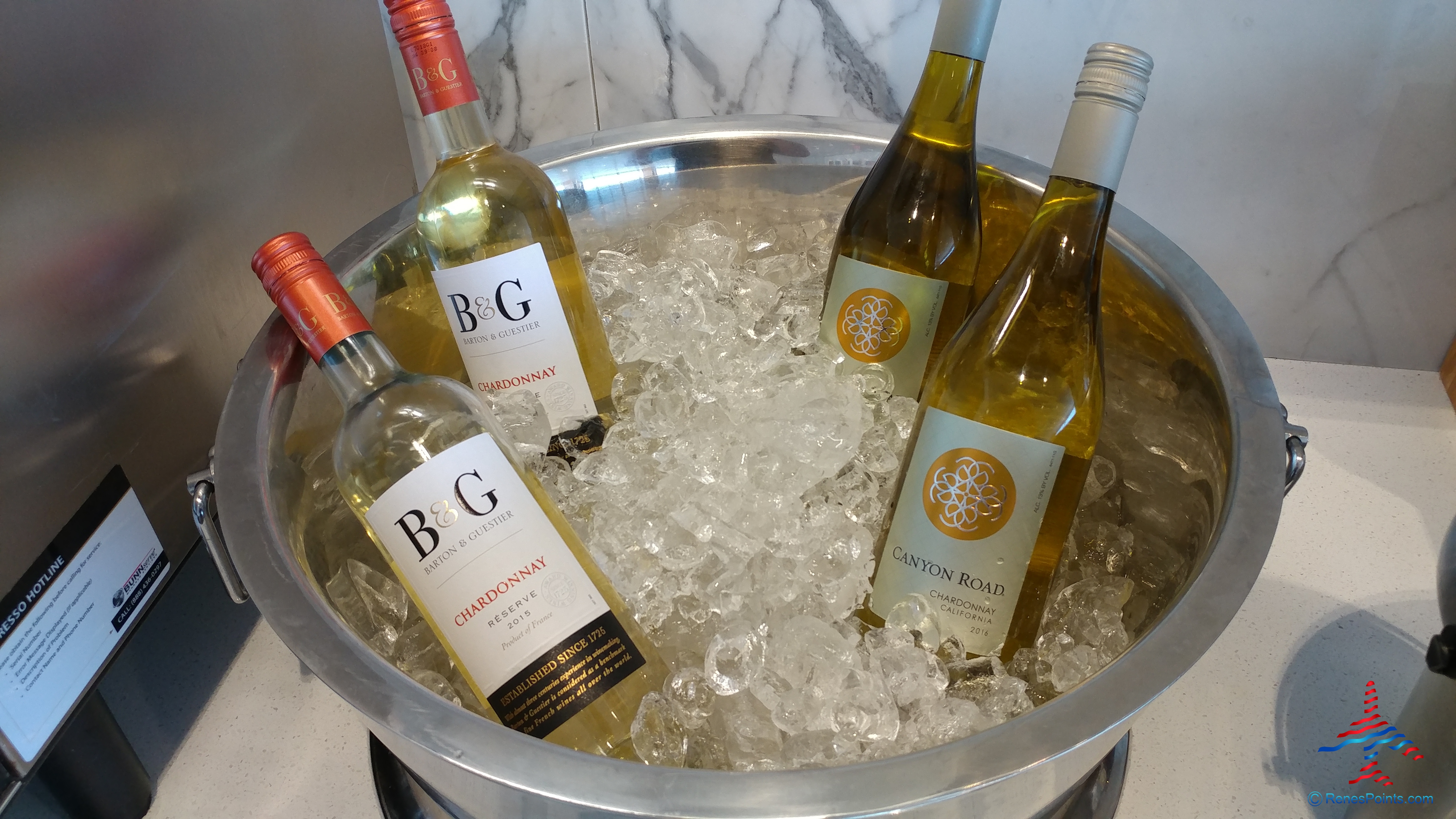 Delta Air Lines Los Angeles LAX Terminal 2 – T2 Sky Club Review