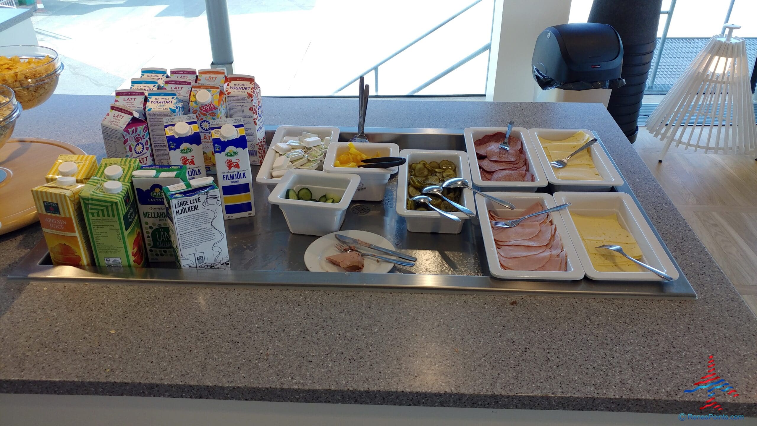 KLM / Skyteam Menzies Business Lounge Gothenburg GOT Landvetter Airport Sweden Review