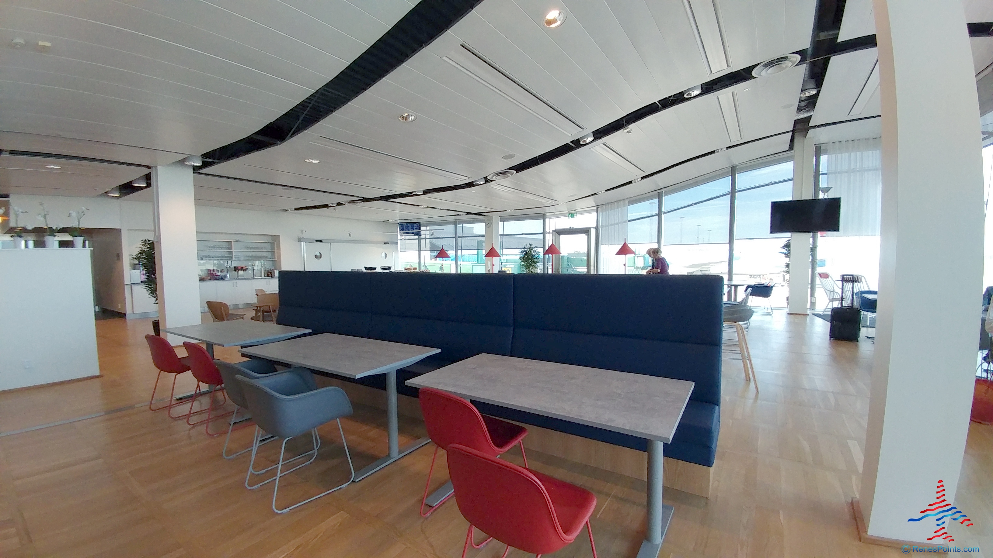 KLM / Skyteam Menzies Business Lounge Gothenburg GOT Landvetter Airport Sweden Review