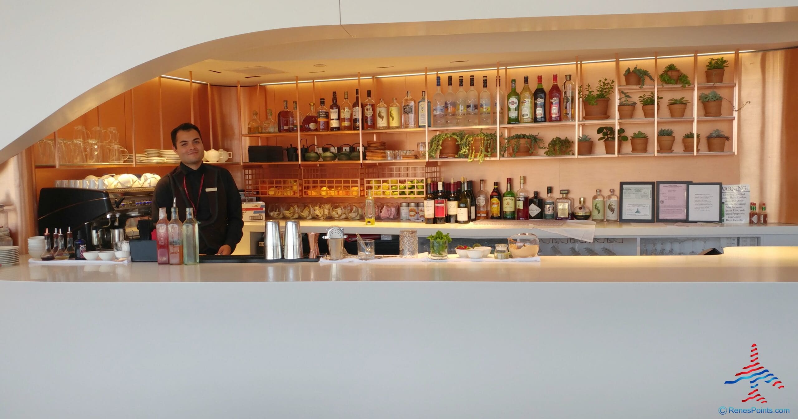 Virgin Atlantic Clubhouse Los Angeles LAX Terminal 2 – T2 Review