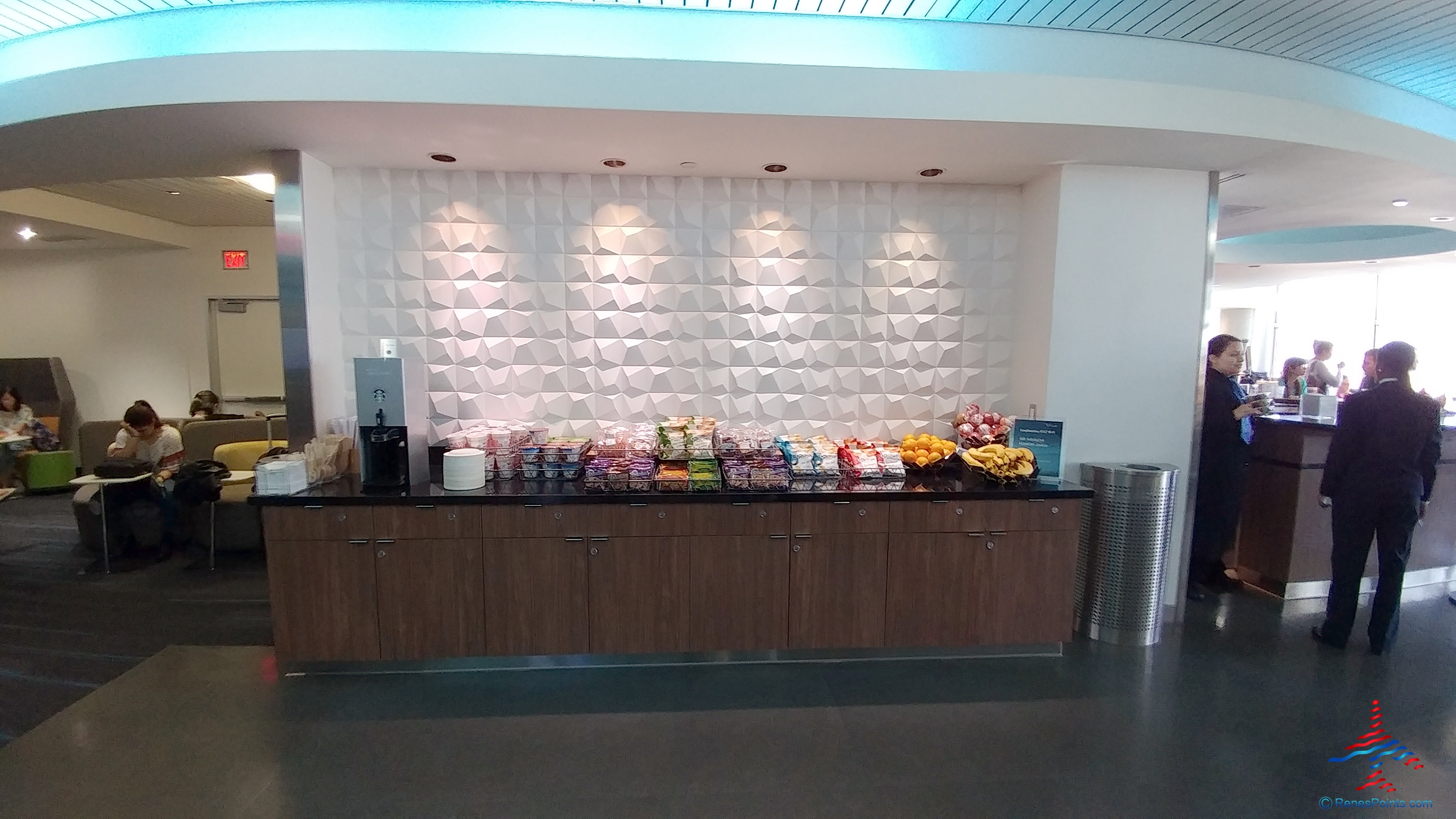 [Now Closed] Delta Air Lines Sky Club LAX Los Angeles Terminal 3 Review