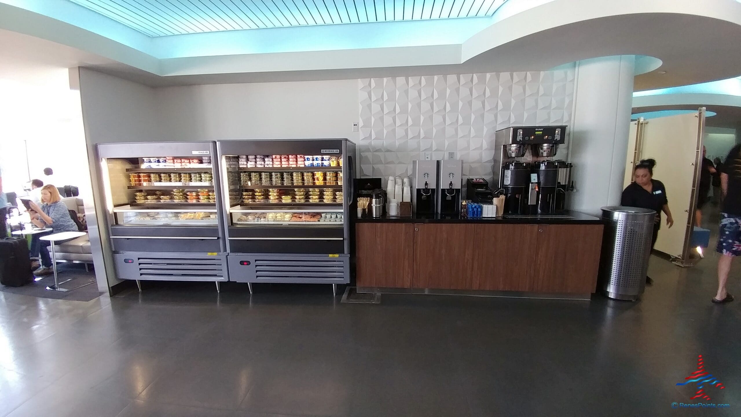 [Now Closed] Delta Air Lines Sky Club LAX Los Angeles Terminal 3 Review