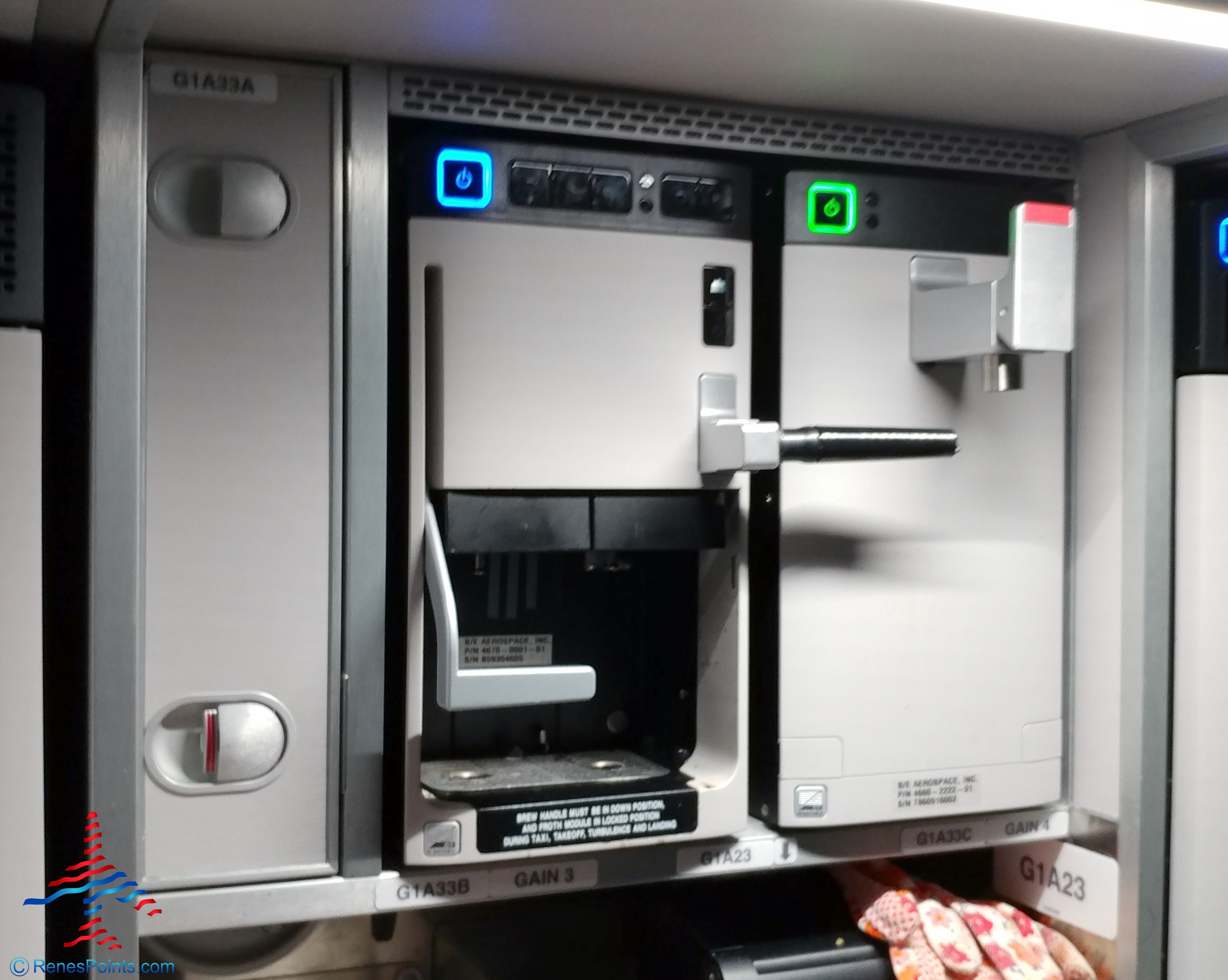 Review: Delta Air Lines Premium Select Experience – Meals, Drinks, Entertainment & more!