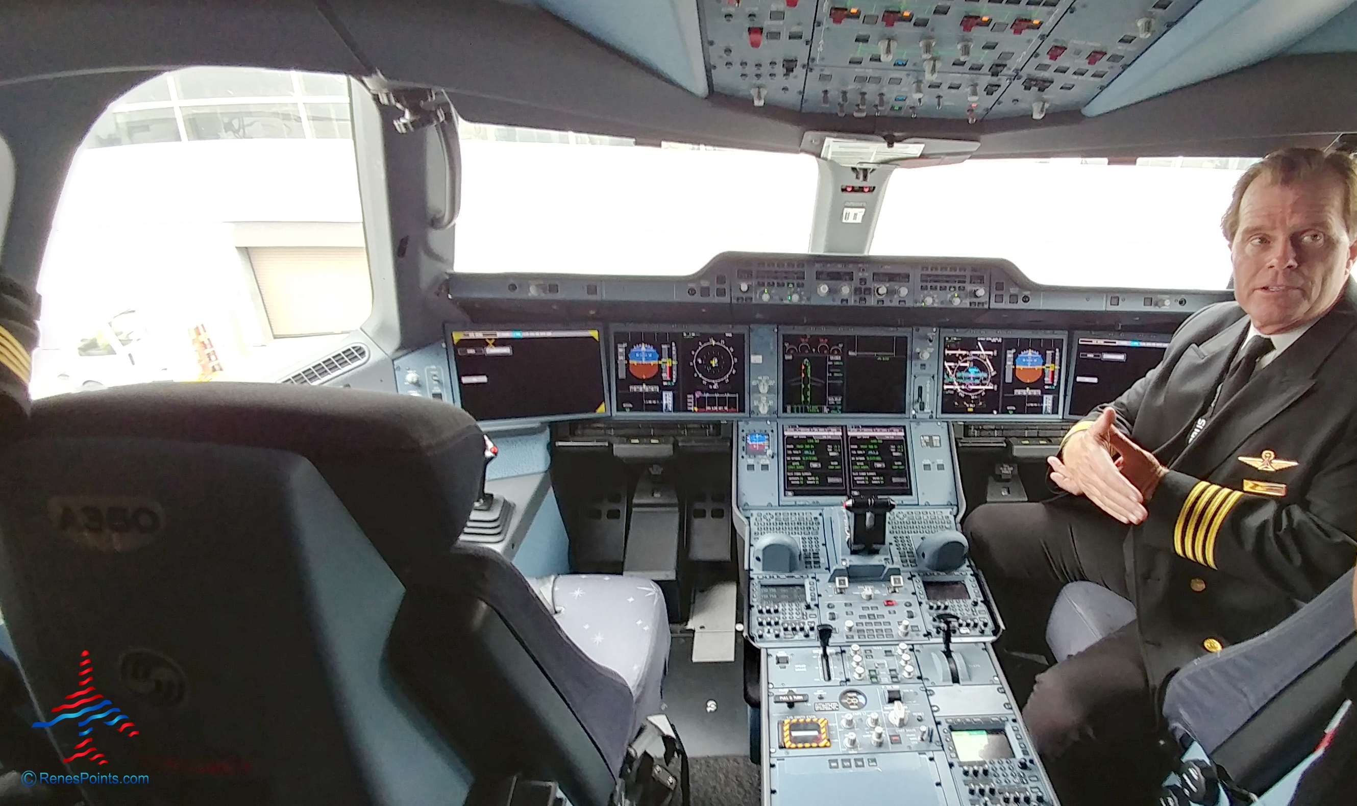 delta flight passenger cockpit