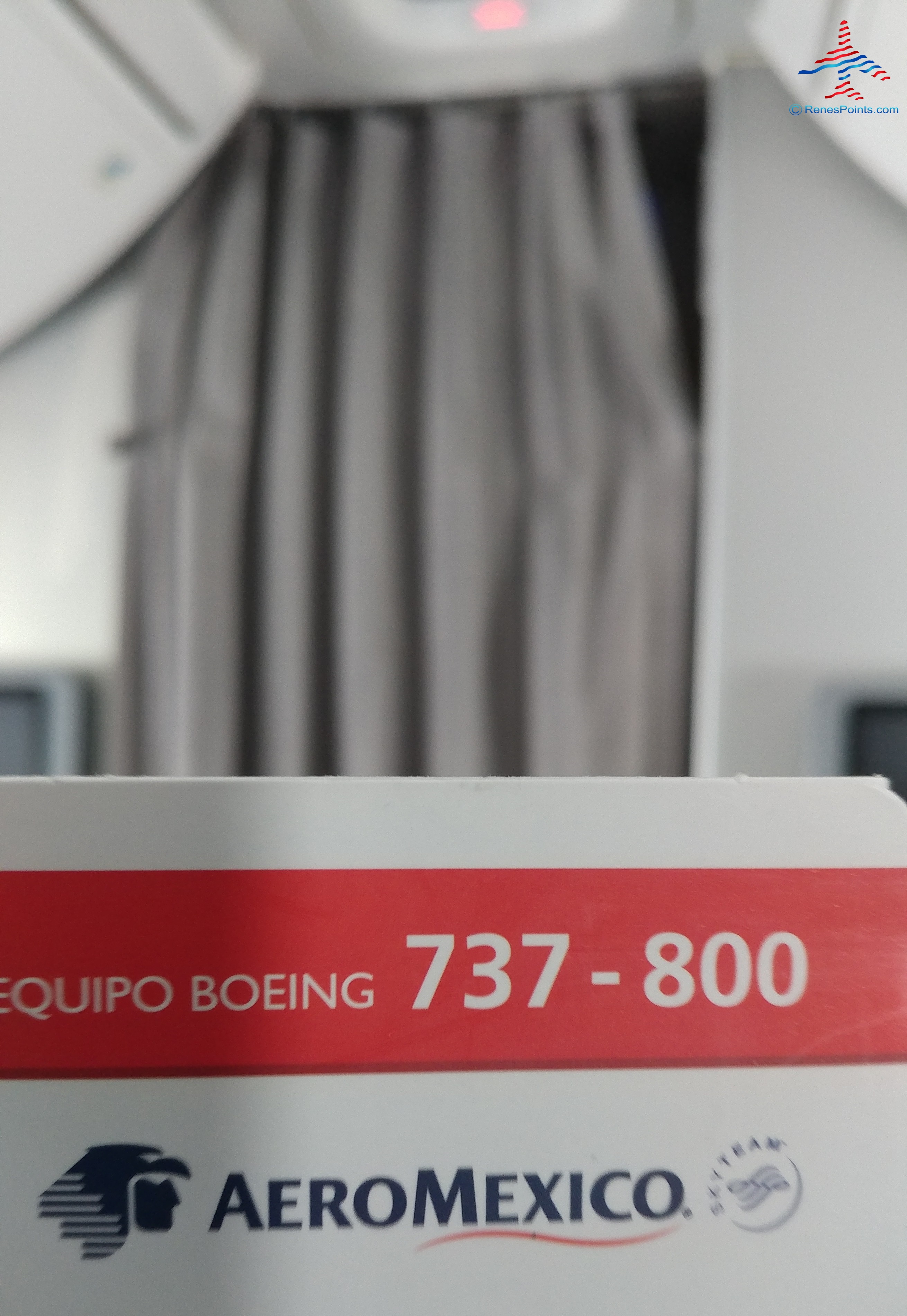 The oddities about flying AeroMexico: The 1st class curtain, on-board sales & lack of (working) wifi!